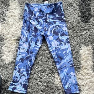 Blue Camouflage Leggings for Active Wear. Capri length